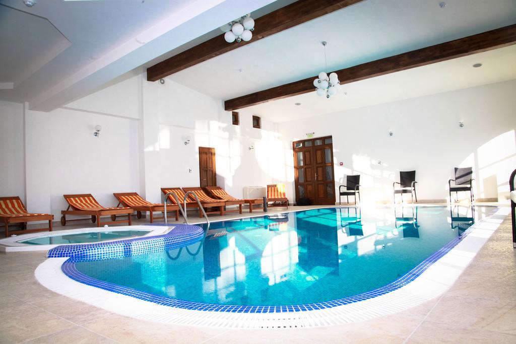Hotel Esprit Brassó Kültér fotó