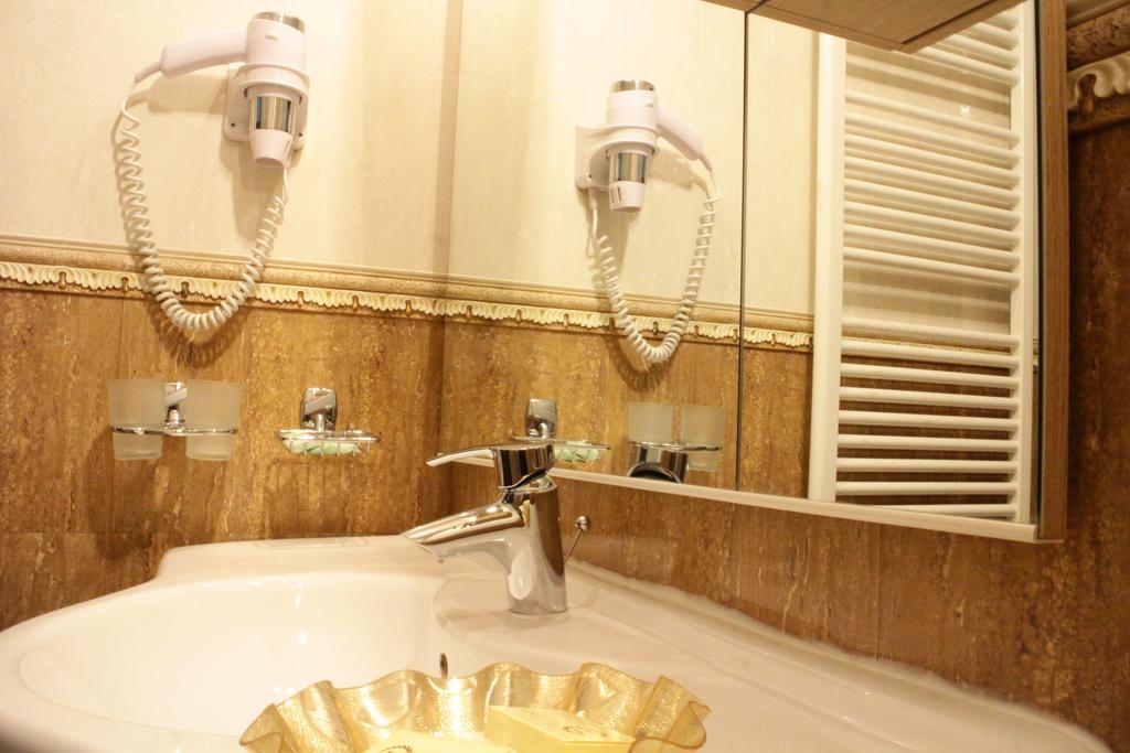 Hotel Esprit Brassó Kültér fotó
