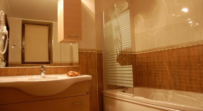 Hotel Esprit Brassó Szoba fotó