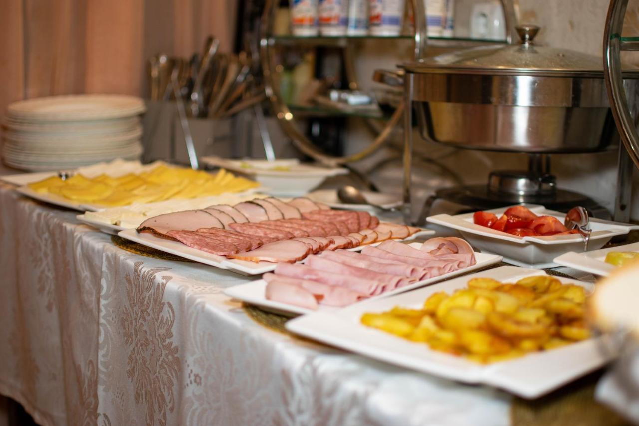 Hotel Esprit Brassó Kültér fotó